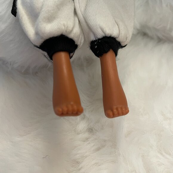 LOL Surprise OMG Downtown BB Fashion Doll Blue Hair (SKU: 320TO) - Picture 12 of 16